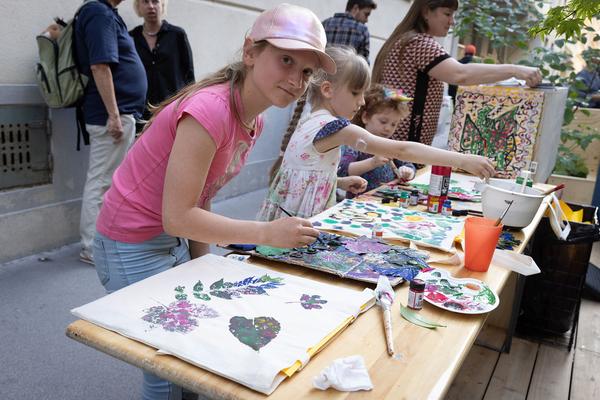 Kunst Haus Wien: Sommerfest & Eröffnung TEACH NATURE (14.6.2022) Foto: eSeL.at - Lorenz Seidler Foto: eSeL Lorenz Seidler