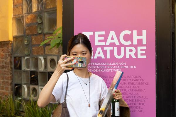 Kunst Haus Wien: Sommerfest & Eröffnung TEACH NATURE (14.6.2022) Foto: eSeL.at - Lorenz Seidler Foto: eSeL Lorenz Seidler