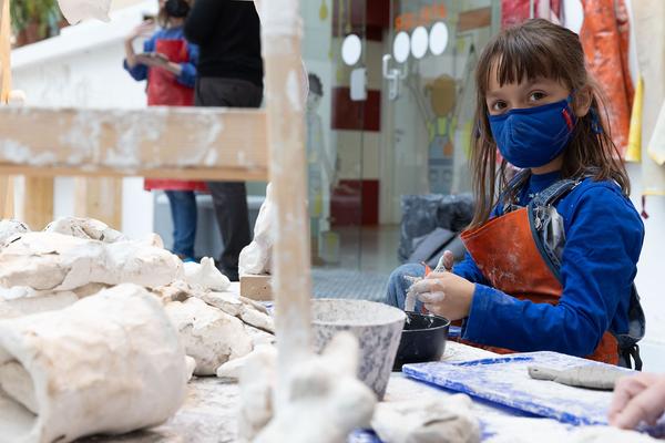 Zoom Kindermuseum: "Ton- und Gipsgeschichten im Möbelwald" Workshops für Kinder von 3 bis 12 Jahren (Zoom Atelier) Foto: eSeL.at - Lorenz Seidler Foto: eSeL Lorenz Seidler