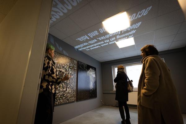 VIENNA ART WEEK 2022: House of Challenging Orders. Exhibition (Wiedner Hauptstrasse 142, 19.11. - 25.11.2022) Foto: eSeL.at - Lorenz Seidler Foto: eSeL Lorenz Seidler