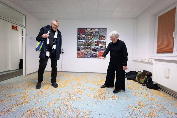 VIENNA ART WEEK 2022 - Challenging Orders. Opening (Wiedner Hauptstrasse 142, 18.11.2022) Foto: eSeL.at - Lorenz Seidler Foto: eSeL Lorenz Seidler