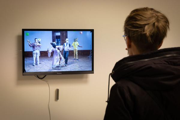 VIENNA ART WEEK 2022 - Challenging Orders. Opening (Wiedner Hauptstrasse 142, 18.11.2022) Foto: eSeL.at - Lorenz Seidler Foto: eSeL Lorenz Seidler