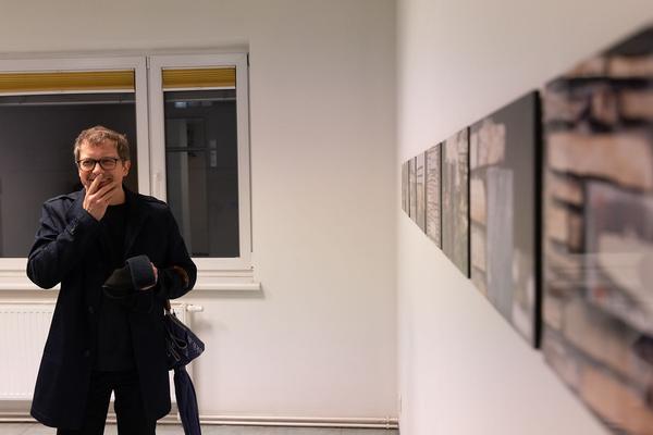 VIENNA ART WEEK 2022 - Challenging Orders. Opening (Wiedner Hauptstrasse 142, 18.11.2022) Foto: eSeL.at - Lorenz Seidler Foto: eSeL Lorenz Seidler