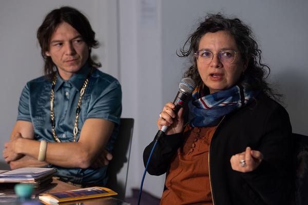VIENNA ART WEEK Challenging Orders LINE-UP: Geschichte, Erinnerung, Monumente. Decolonizing in Vienna! (Carla Bobadilla, Petz Haselmayer) & Christina Werner im Gespräch mit Julia Hartmann (VIENNA ART WEEK) (25.11.2022) Foto: eSeL.at - Lorenz Seidler Foto: eSeL Lorenz Seidler