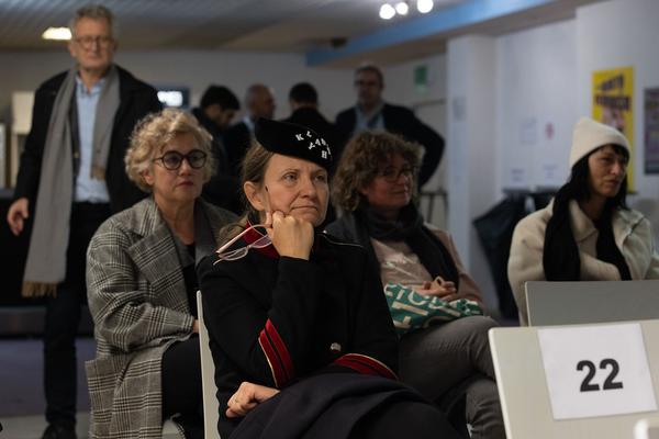 VIENNA ART WEEK Challenging Orders LINE-UP: “Challenging orders in society and politics” Natascha Strobl & Brigitte Buchhammer im Gespräch mit Robert Punkenhofer & Julia Hartmann (VIENNA ART WEEK) (25.11.2022) Foto: eSeL.at - Lorenz Seidler Foto: eSeL Lorenz Seidler