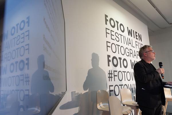 FOTO WIEN 2022: Symposium „Wie hältst Du’s mit dem Material? Vom Umgang mit Fotografie(n)" (19.3.2022) Foto: eSeL.at - Lorenz Seidler Foto: eSeL Lorenz Seidler