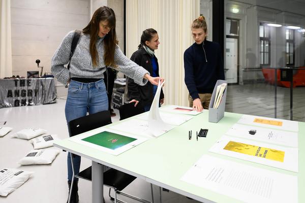 Universität für angewandte Kunst - Expositur Vordere Zollamtsstraße: Archiv der Vermittlung (23.11. - 25.11.23) Foto: eSeL.at - Joanna Pianka Foto: Joanna Pianka