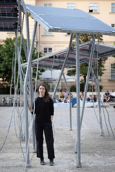 MuseumsQuartier Wien: Judith Fegerl Artist Talk (MQ Innenhof, 31.5.2023) Foto: eSeL.at - Lorenz Seidler Foto: eSeL Lorenz Seidler