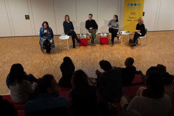 Zoom Kindermuseum: "Bitte nur noch 10 Minuten" Panel zur Nutzung digitaler Medien (15.2.2023) Foto: eSeL.at - Lorenz Seidler Foto: eSeL Lorenz Seidler