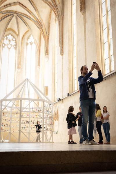 Dominikanerkirche Krems: Damir Očko. Bird’s milk and other spirits (1.7. - 29.10.2023) Foto: eSeL.at - Lorenz Seidler Foto: eSeL Lorenz Seidler