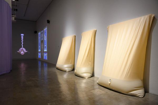 Kunsthalle Wien Museumsquartier: Darker, Lighter, Puffy, Flat (29.11.23 - 14.4.24) Foto: eSeL.at - Joanna Pianka Foto: Joanna Pianka