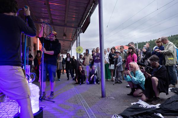 Festival der Regionen 2023: Tangible Music Lab @ "Höchste Eisenbahn" Eröffnung (Horní Dvořiště, 23.6.2023) Foto: eSeL.at - Lorenz Seidler"Höchste Eisenbahn" Eröffnung (Horní Dvořiště, 23.6.2023) Foto: eSeL.at - Lorenz Seidler Foto: eSeL Lorenz Seidler