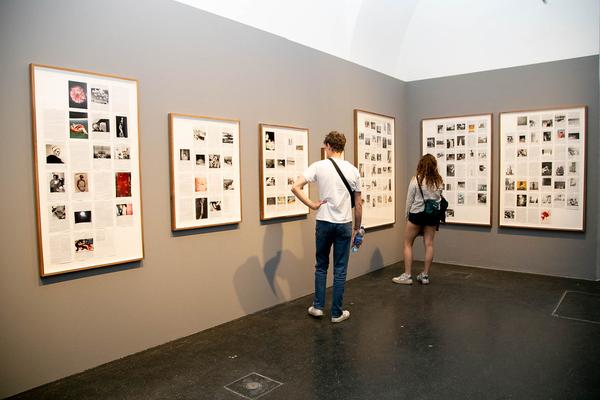 FOTO WIEN: Crossing Lines. Politics of images (MQ, 1.6.2023) Foto: eSeL.at - Diva Shukoor Foto: eSeL.at - Diva Shukoor