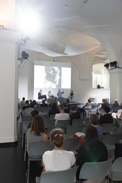 FOTO WIEN: Opening Days: Politics of Images: Panel "Praktiken" (MQ, 2.6.2023) Foto: eSeL.at - Lorenz Seidler Foto: eSeL Lorenz Seidler