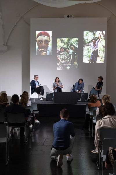 FOTO WIEN: Opening Days: Politics of Images: Panel "Praktiken" (MQ, 2.6.2023) Foto: eSeL.at - Lorenz Seidler Foto: eSeL Lorenz Seidler