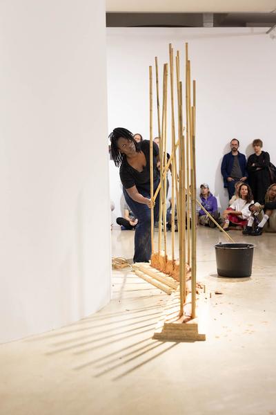 Kunstraum Niederösterreich: H13 Performance Award 2023 - Rehema Chachage (1.9.2023) Foto: eSeL.at - Lorenz Seidler Foto: eSeL Lorenz Seidler