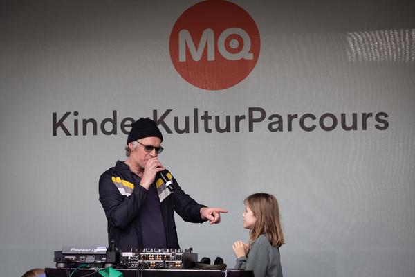 MuseumsQuartier Wien: DJ Ilse Pop & Patrick Pulsinger @ KinderKulturParcours 2023 (6.5.2023) Foto: eSeL.at - Lorenz Seidler Foto: eSeL Lorenz Seidler