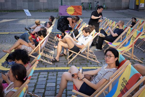 Kultursommer Wien: A summer bears night (Schrödingerplatz, 15.7.2023) Foto: eSeL.at - Lorenz Seidler Foto: eSeL Lorenz Seidler