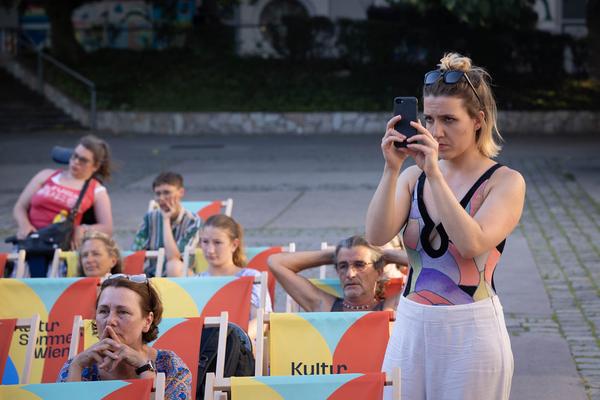Kultursommer Wien: A summer bears night (Schrödingerplatz, 15.7.2023) Foto: eSeL.at - Lorenz Seidler Foto: eSeL Lorenz Seidler