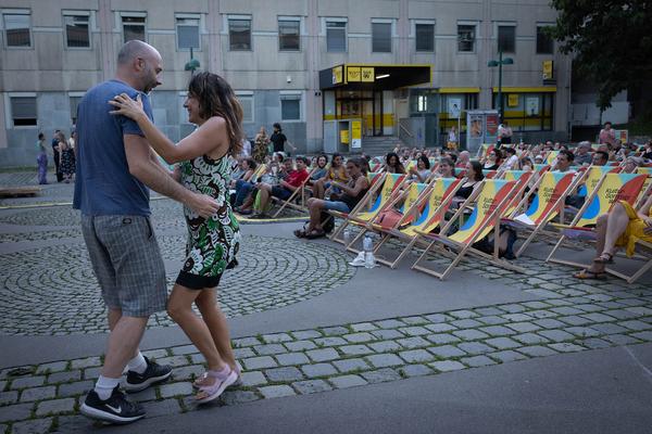 Kultursommer Wien: Desabafo no pé (Schrödingerplatz, 15.7.2023) Foto: eSeL.at - Lorenz Seidler Foto: eSeL Lorenz Seidler