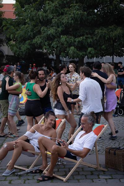 Kultursommer Wien: Desabafo no pé (Schrödingerplatz, 15.7.2023) Foto: eSeL.at - Lorenz Seidler Foto: eSeL Lorenz Seidler