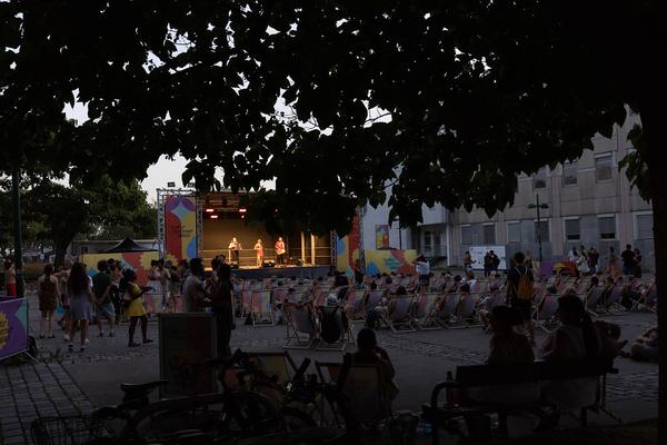 Kultursommer Wien: Desabafo no pé (Schrödingerplatz, 15.7.2023) Foto: eSeL.at - Lorenz Seidler Foto: eSeL Lorenz Seidler