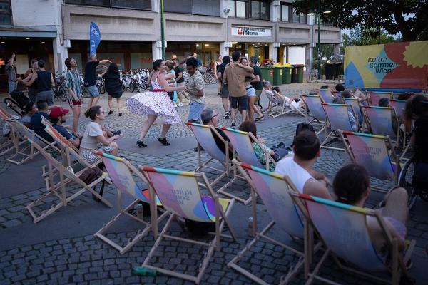 Kultursommer Wien: Desabafo no pé (Schrödingerplatz, 15.7.2023) Foto: eSeL.at - Lorenz Seidler Foto: eSeL Lorenz Seidler