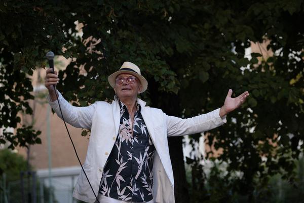 Otto Wagner Areal: Vier Reisen ins Glück. Lichtungskonzert Kunstpfeifer Sirus & Louie Austen (25.8.2023) Foto: eSeL.at - Lorenz Seidler Foto: eSeL Lorenz Seidler