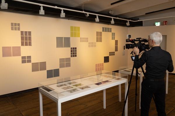 Kunst Haus Wien Museum Hundertwasser: Mining Photography. Der ökologische Fußabdruck der Bildproduktion (8.3. - 29.5.2023) Foto: eSeL.at - Lorenz Seidler Foto: eSeL Lorenz Seidler