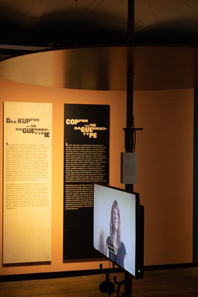 Kunst Haus Wien Museum Hundertwasser: Mining Photography. Der ökologische Fußabdruck der Bildproduktion (8.3. - 29.5.2023) Foto: eSeL.at - Lorenz Seidler Foto: eSeL Lorenz Seidler