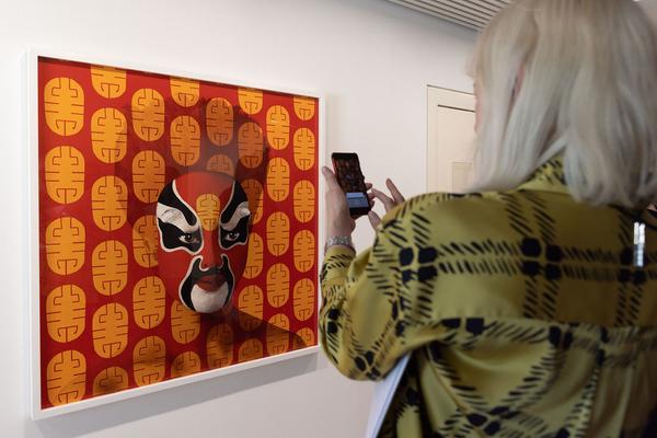 Sammlung Verbund: ORLAN - Six Decades (22.3. - 30.6.2023, Vertikale Galerie) Foto: eSeL.at - Lorenz Seidler Foto: eSeL Lorenz Seidler