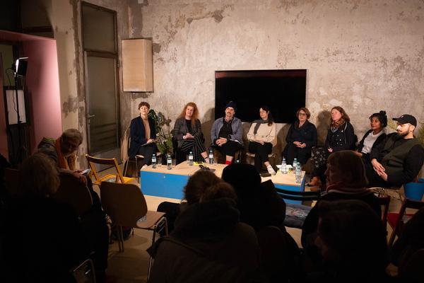 VIENNA ART WEEK: "Passion for Art, Ecology and Community" Panel Discussion (Troesch III / Kunst Haus Wien, 13.11.2023) Foto: eSeL.at - Lorenz Seidler Foto: eSeL Lorenz Seidler
