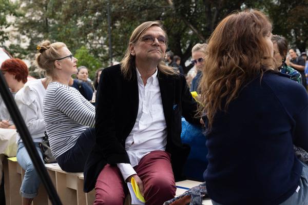 Akademie der Bildenden Künste Wien / Schillerplatz: Platz nehmen #1 "Schiller Killer – Töte Goethe" (12.10.2023) Foto: eSeL.at - Lorenz Seidler Foto: eSeL Lorenz Seidler