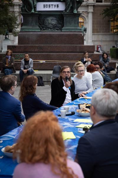 Akademie der Bildenden Künste Wien / Schillerplatz: Platz nehmen #1 "Schiller Killer – Töte Goethe" (12.10.2023) Foto: eSeL.at - Lorenz Seidler Foto: eSeL Lorenz Seidler
