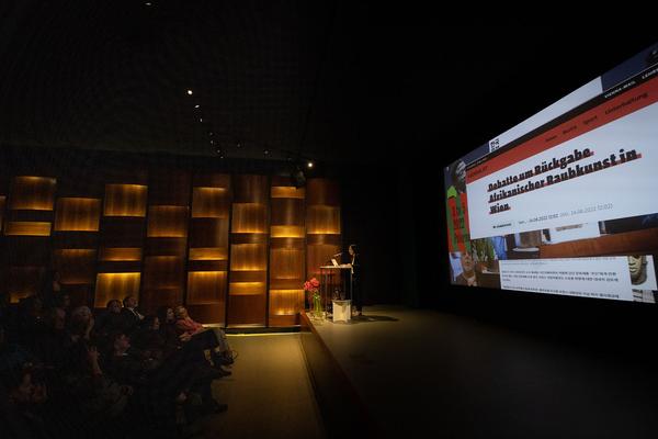 Belvedere 21: Lecture Bénédicte Savoy - Public Program "Das Museum entkolonialisieren" (28.1.2023) Foto: eSeL.at - Lorenz Seidler Foto: eSeL Lorenz Seidler