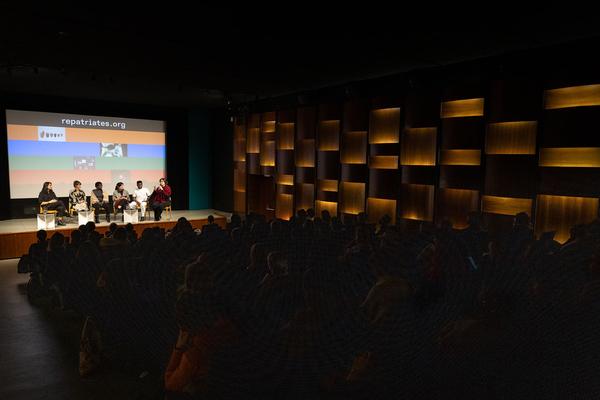 Belvedere 21: "Das Museum entkolonialisieren" REPATRIATES Panel. mit Khadija von Zinnenburg Carroll, Adewole Falade, Verena Melgarejo Weinandt, Samson Ogiamien, Julian Reinisch / Apex film(Public Program, 28.1.2023) Foto: eSeL.at - Lorenz Seidler Foto: eSeL Lorenz Seidler