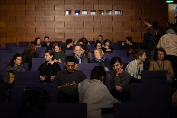 Belvedere 21: Queerfeministische Aktionswoche "Sag, meine Schwester! Sag!" Ein Abend zum Kampf der Frauen im Iran (16.3.2023) Foto: eSeL.at - Lorenz Seidler Foto: eSeL Lorenz Seidler