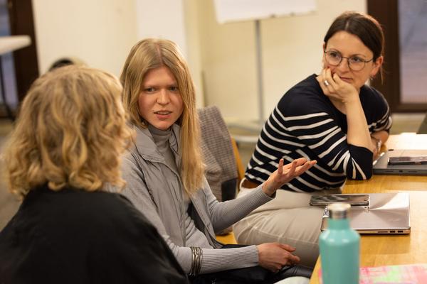 Belvedere 21: Queerfeministische Aktionswoche - Workshop „Feministisches Schreiben“ mit Missy Magazin & Wikimedia Österreich (14.3.2023) Foto (cc nc sa  by): eSeL.at - Lorenz Seidler Foto: eSeL Lorenz Seidler
