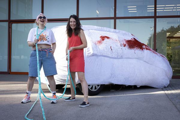 Belvedere 21: Queering the Belvedere: Judith Kratz / G-udit & Anna Spanlang "Auto-Tampon"  (29.6.2023) Foto: eSeL.at - Lorenz Seidler Foto: eSeL Lorenz Seidler