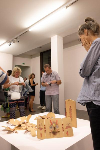Belvedere 21: Robert Gabris "This Space Is Too Small For Our Bodies" (7.9.2023 - 18.2.2024) Foto: eSeL.at - Lorenz Seidler Foto: eSeL Lorenz Seidler