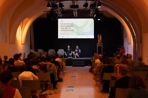 MuseumsQuartier Wien: Salon Zukunftskultur "Die Kunst der Regeneration" (Arena 21, 5.9.2023) Foto: eSeL.at - Lorenz Seidler Foto: eSeL Lorenz Seidler