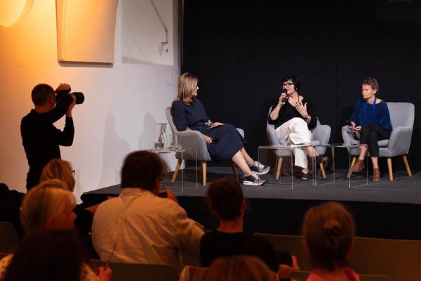 MuseumsQuartier Wien / BMEIA: Salon Zukunftskultur "Die Kunst der Regeneration" (Arena 21, 5.9.2023) Foto: eSeL.at - Lorenz Seidler Foto: eSeL Lorenz Seidler