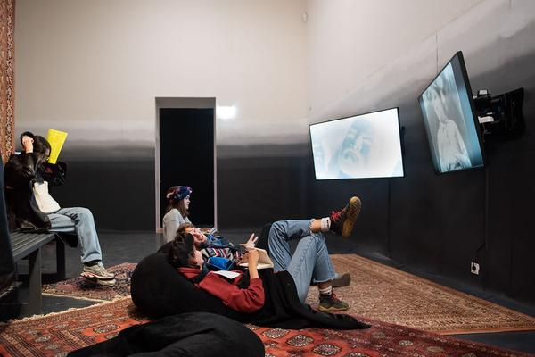 Exhibit Galerie: Sleepy Politics. How to learn about conviviality and alternative life forms through sleep (21.3. - 21.5.2023) Foto: eSeL.at - Joanna Pianka Foto: Joanna Pianka