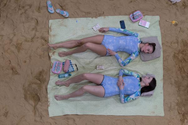 Wiener Festwochen: SUN & SEA - Rugilė Barzdžiukaitė, Vaiva Grainytė, Lina Lapelytė (Atelierhaus / Semperdepot, 19.5. - 23.5.2023) Foto: eSeL.at - Lorenz Seidler Foto: eSeL Lorenz Seidler