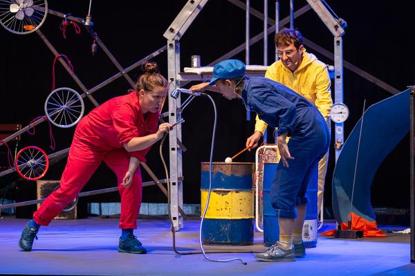 theater.nuu – Performance für junge Menschen: „SCHROTT“ (Mortarapark, 05.08.2023) Foto: eSeL.at - Christian Tietge