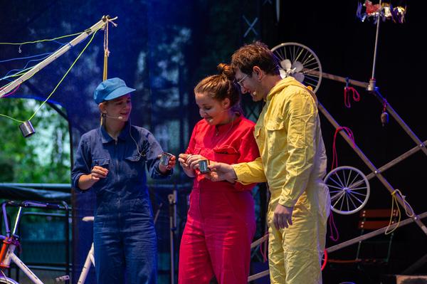 theater.nuu – Performance für junge Menschen: „SCHROTT“ (Mortarapark, 05.08.2023) Foto: eSeL.at - Christian Tietge