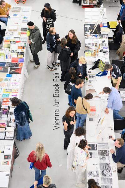 Vienna Art Book Fair #2 : Day 1 (Angewandte- Expositur Vordere Zollamtsstraße, 20.10. - 22.10.2023) Foto: eSeL.at - Joanna Pianka Foto: Joanna Pianka