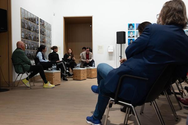 VIENNA ART WEEK: Systemrelevant "Ausstellungsraum 2.0" Podiumsdiskussion (Künstlerhaus Wien, 14.11.2023) Foto: eSeL.at - Lorenz Seidler Foto: eSeL Lorenz Seidler