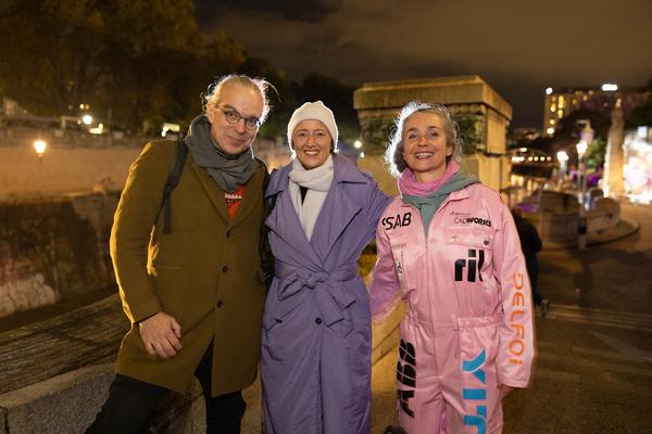 Wien Modern: Eröffnung - Maria Gstättner "Fanfare allez ensemble für zwei Blasorchester, Punkband, Pop-Duo, Bläserensemble, Drumline, E-Gitarre, Sythesizer, Solo-Bassposaune und lichtbasierte künstlerische Intervention" (31.10.2012) Foto: eSeL.at - Lorenz Seidler Foto: eSeL Lorenz Seidler