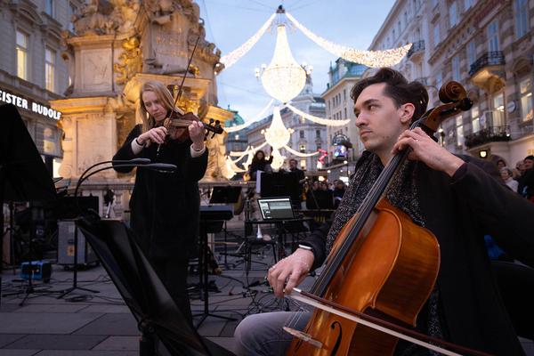 WIEN MODERN 2023: Olga Neuwirth "Gassatim-Konzert" (Graben/Pestsäule, 21.11.2023) Foto: eSeL.at - Lorenz Seidler Foto: eSeL Lorenz Seidler